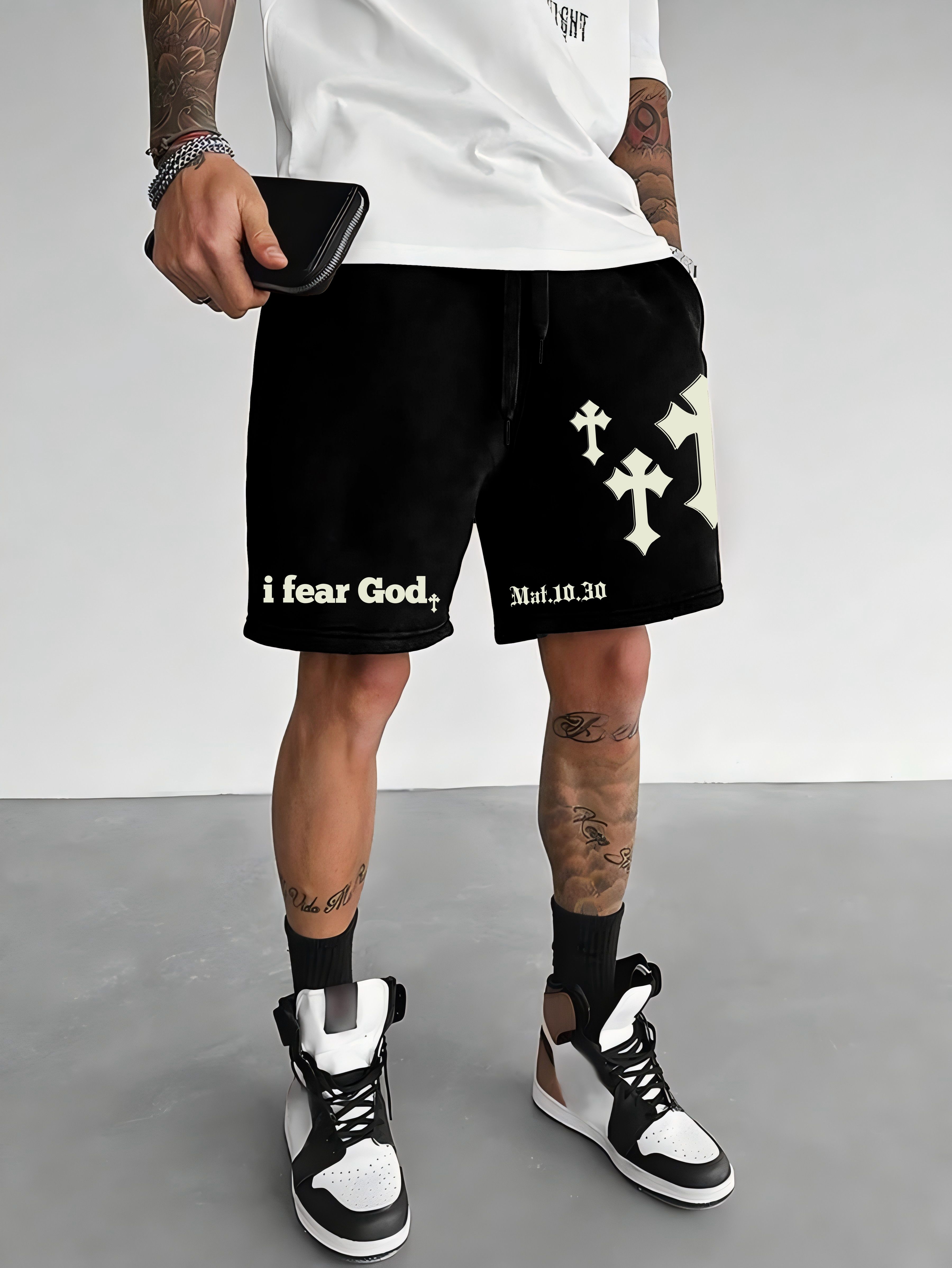 Men's Oversized Christian Goth – Gothic Streetwear Brand Bewertung und Preis