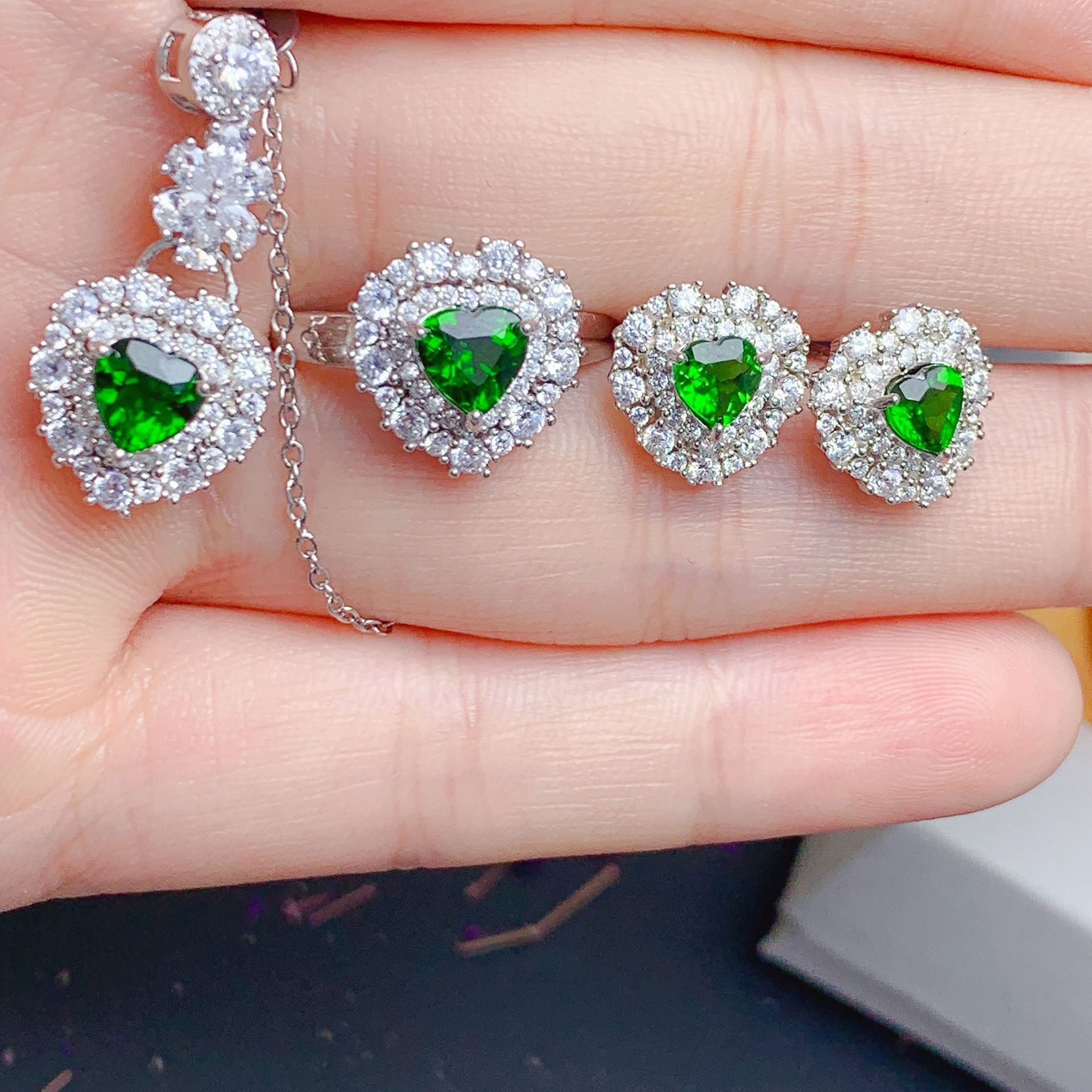 Natural Chrome Diopside Silver – Chrome Hearts Ring Bewertung und Preis